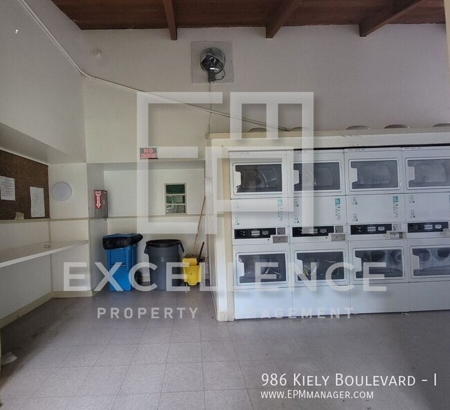 Building Photo - 986 Kiely Blvd
