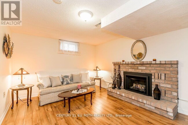 Building Photo - 11 Cartwright Dr