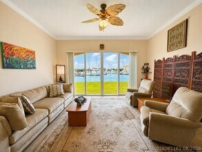 Building Photo - 15 Harbour Isle Dr W