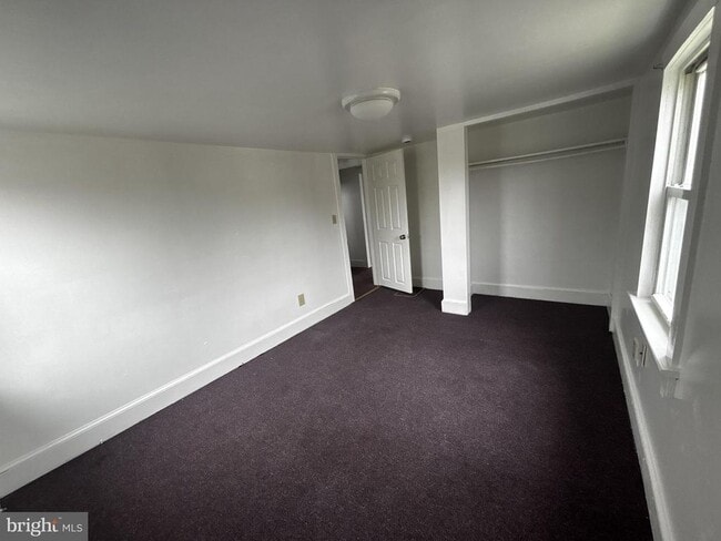 Building Photo - 4 E Vine St