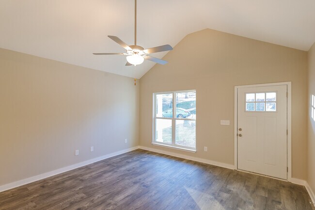 Building Photo - 90 Willowridge Lane