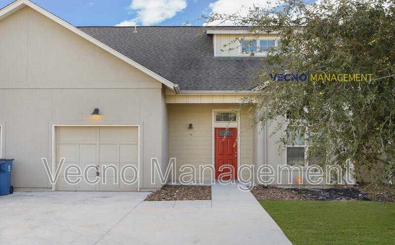 Foto principal - 219 Circle Ct