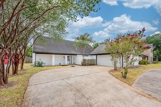 Building Photo - 6215 Portal Dr