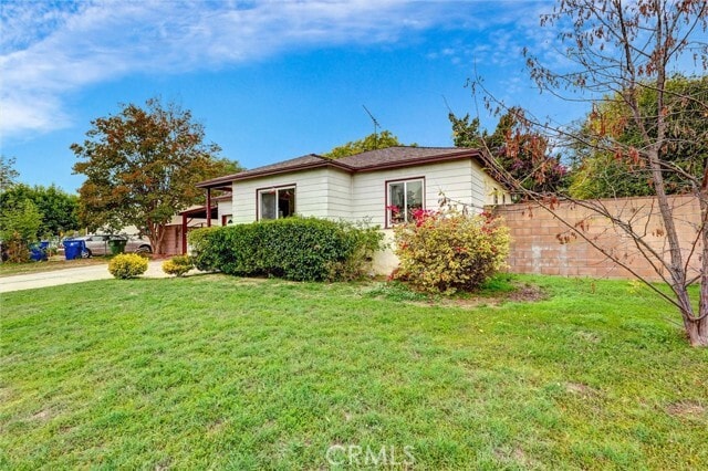 Building Photo - 5863 Alonzo Ave