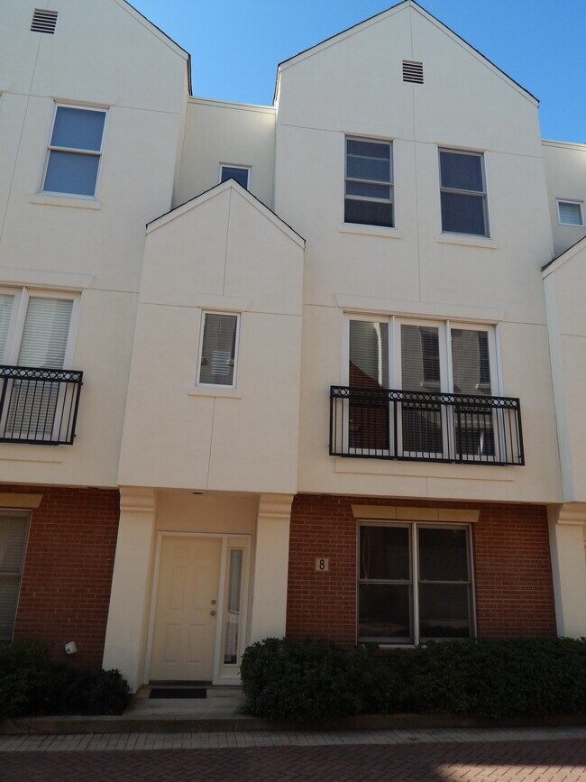 Front of Condo - 3250 Cambrick St