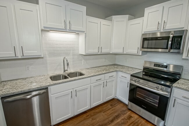 Foto del edificio - 33260 LA-16