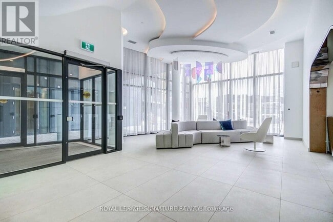 Building Photo - 3200 Dakota Cmn