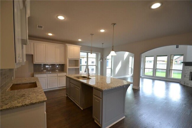 Building Photo - 856 Countryside Way
