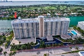 Foto del edificio - 5600 Collins Ave