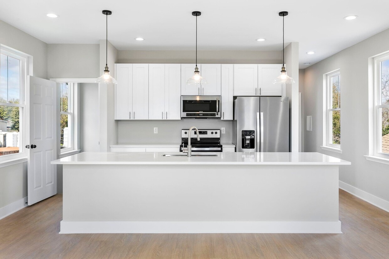 Photo - 2028 Arbutus Ave (North Charleston, SC)