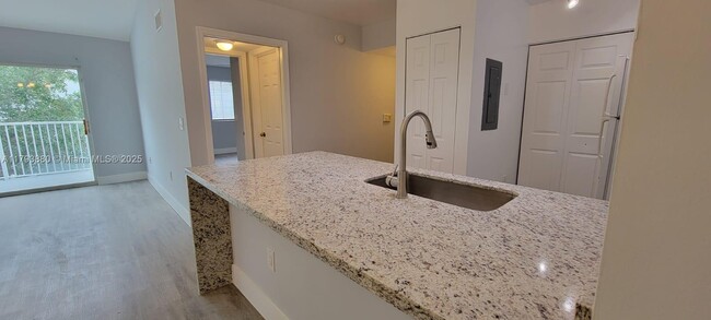 Building Photo - 677 SW 111th Ave