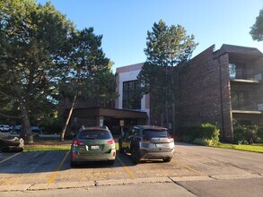 Building Photo - 1018 Castilian Ct