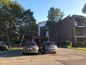 Building Photo - 1018 Castilian Ct