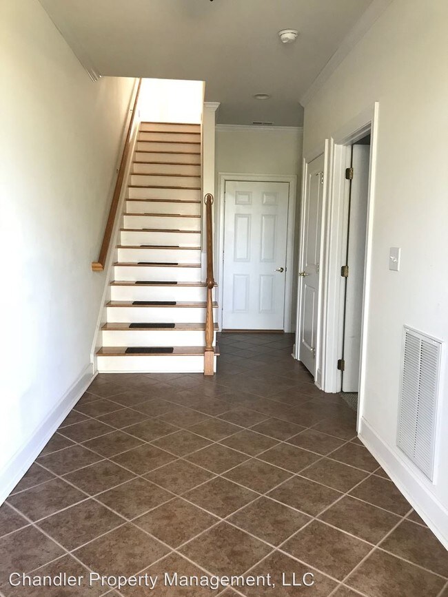 Building Photo - 3 br, 3.5 bath House - 927 Bolling Ave