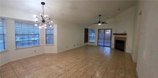 Foto del edificio - 1300 Tuffit Ln