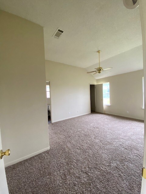 Building Photo - 2106 Ruger Dr