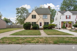 Building Photo - 174 E 196th St