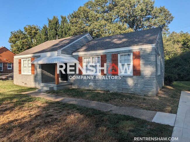 Building Photo - Holiday Special - FREE December Rent with ...