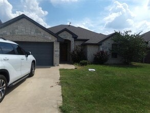 Building Photo - 811 Acadia Ct
