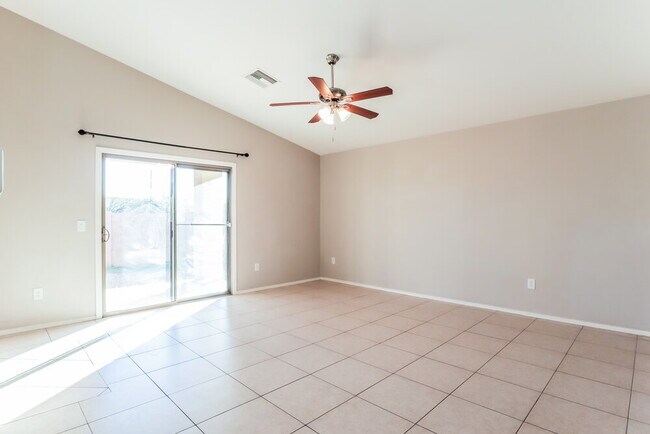 Foto del edificio - 8301 W Melanitta Dr