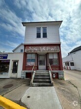 Building Photo - 1806 State St