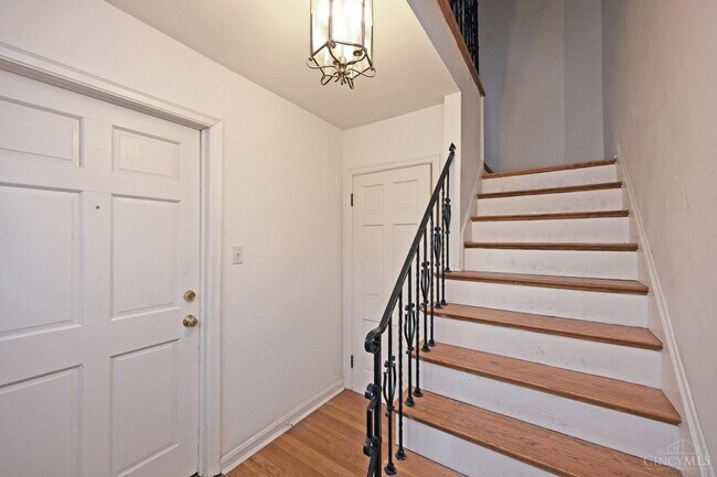 Foto del edificio - 7558 Montgomery Rd