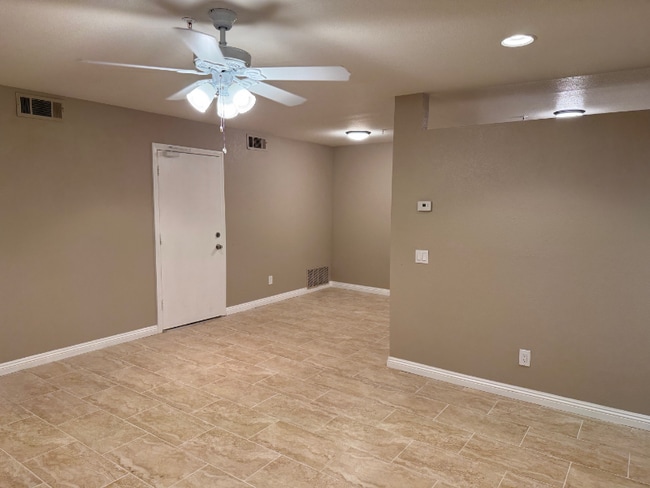 Building Photo - 16645 Valencia Ave