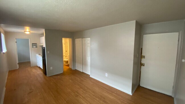 Foto del edificio - 1 bed, 1 bath Apartment in Aurora!