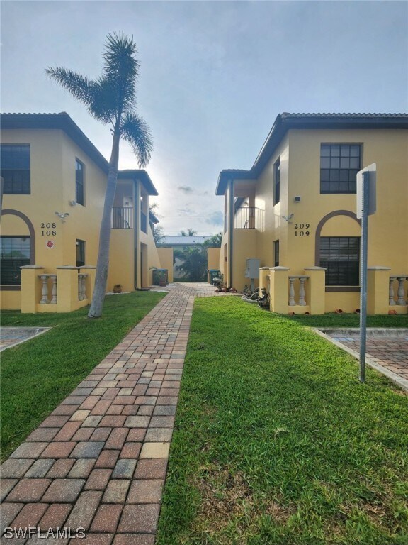 Foto del edificio - 5007 SW 16th Pl