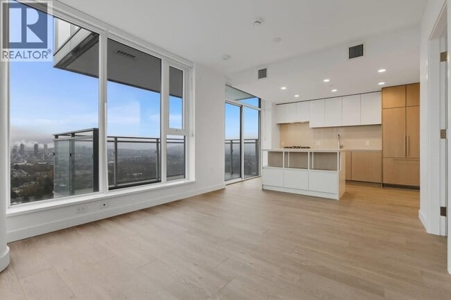 Building Photo - 5685 Halley Ave