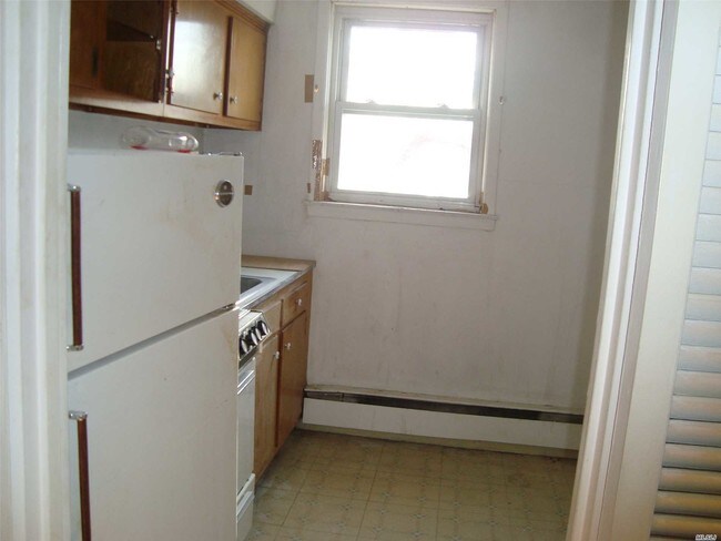 Building Photo - 120 S Park Ave