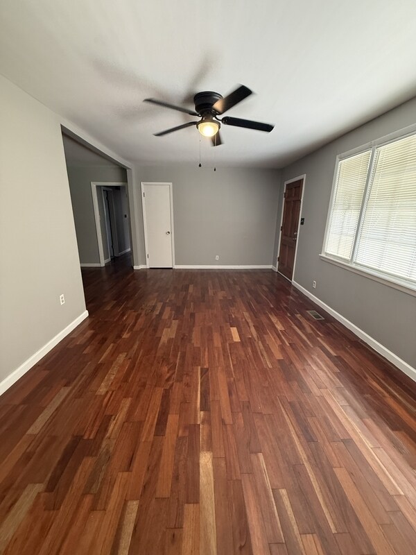 Building Photo - 4202 Balwin Cir SW