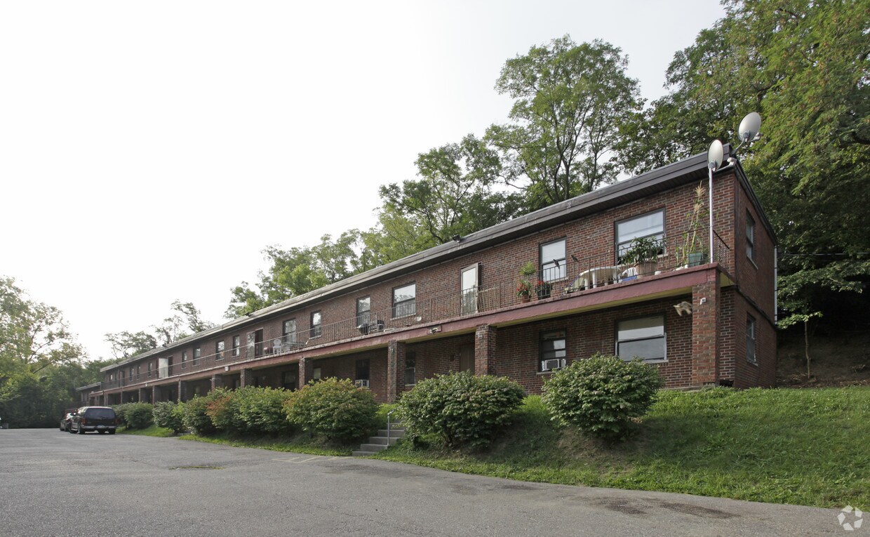 Primary Photo - 1140 Considine Ave