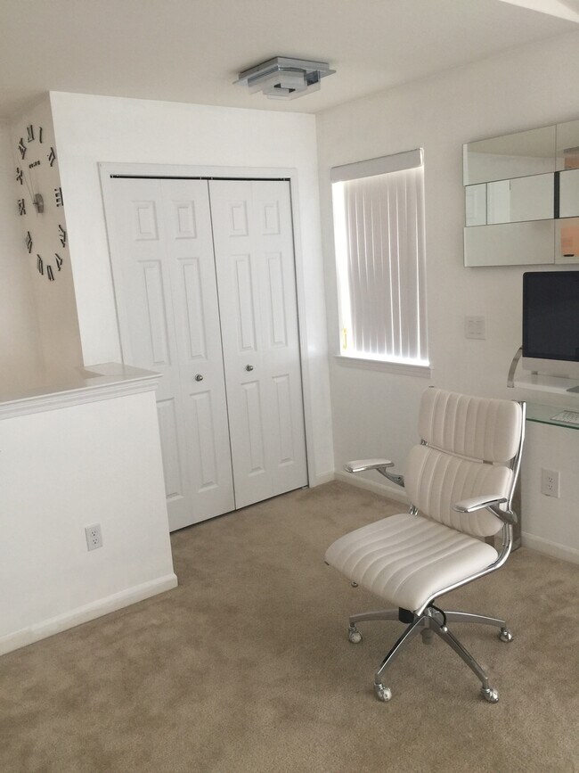 Foto del edificio - 27048 Carrington Pl