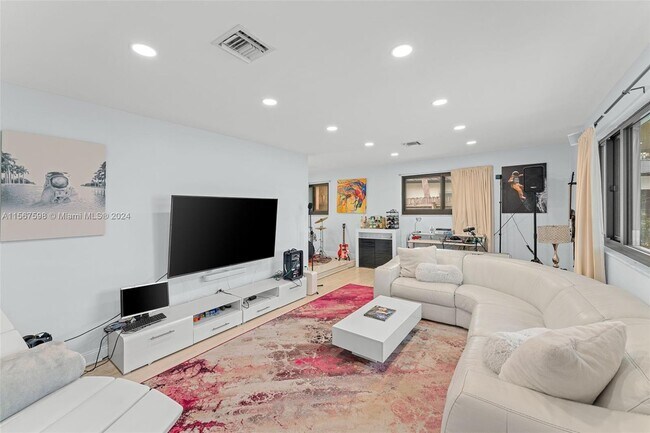 Foto del edificio - 1433 NW 8th St