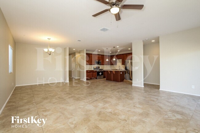 Foto del edificio - 21214 W Palm Ln