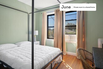 Building Photo - Private bedroom in 4 bed/1 bath Home