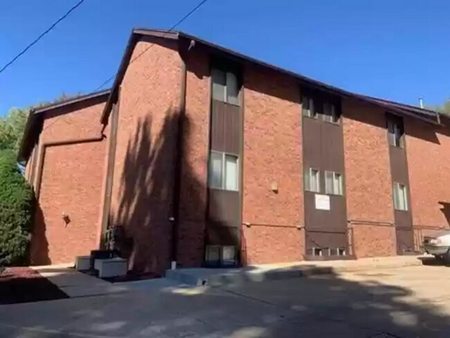 Building Photo - 1413 2nd Ave