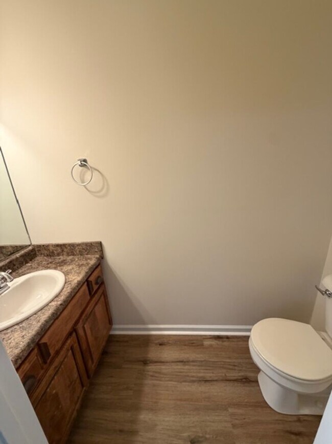 Foto del edificio - 1293 Pond St SE