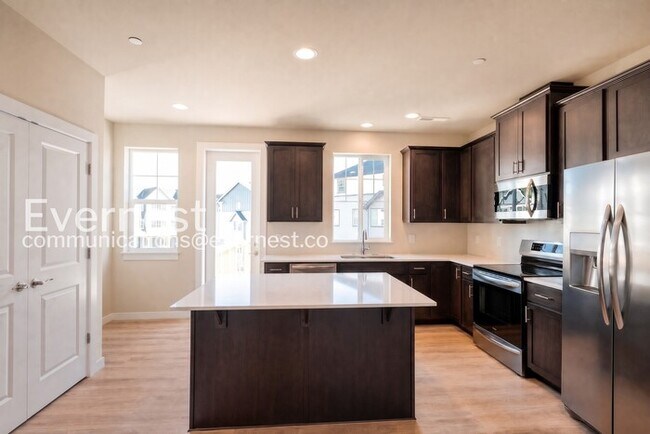 Foto del edificio - 2-Bed/2.5-Bath Townhome/Voucher Accepted/Available Soon!