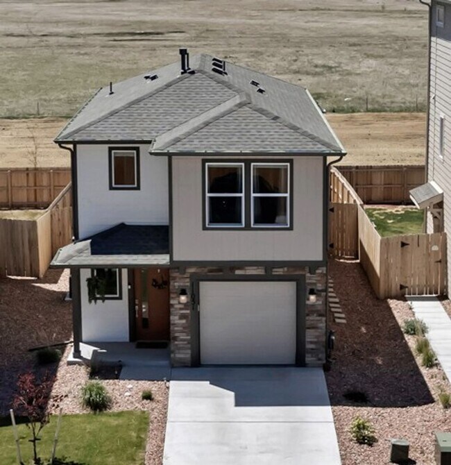 Building Photo - Like new home on Linley for rent