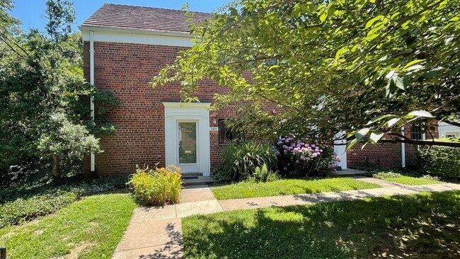 Foto del edificio - 3424 Gunston Rd