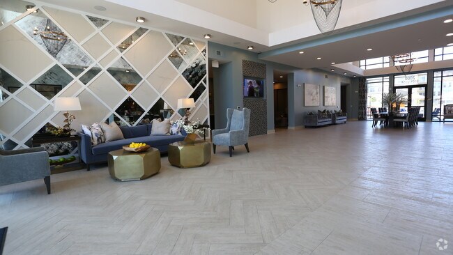 Foto del interior - 2000 West Creek
