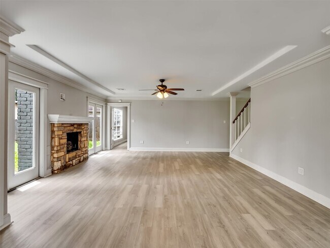 Foto del edificio - 612 Orangewood Dr