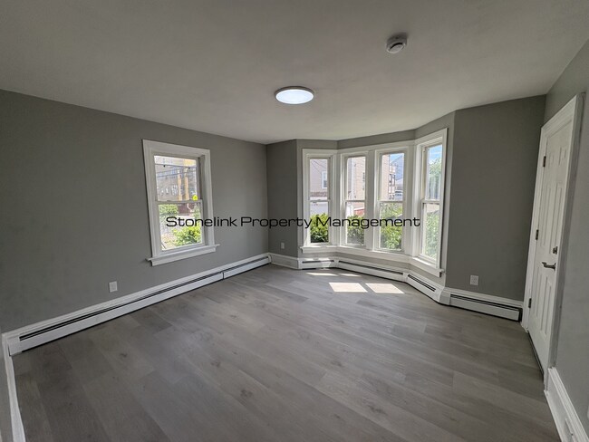 Foto del edificio - 923 Branch Ave