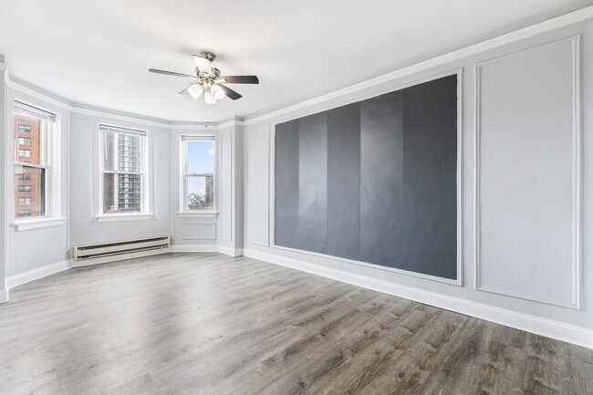 Foto del edificio - 5860 N Kenmore Ave