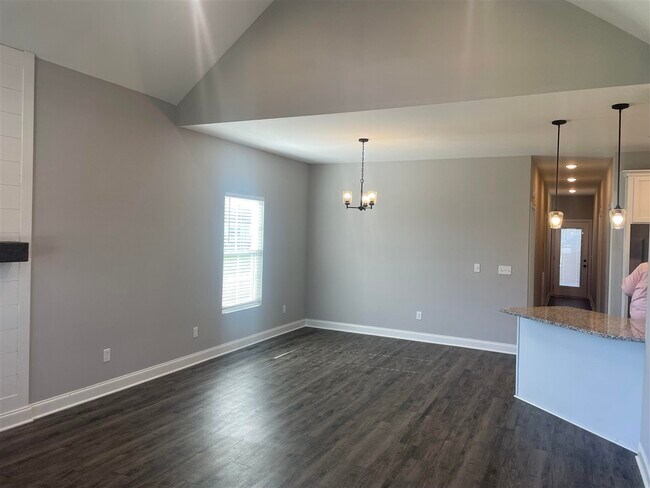 Foto del edificio - 705 Village Creek Dr