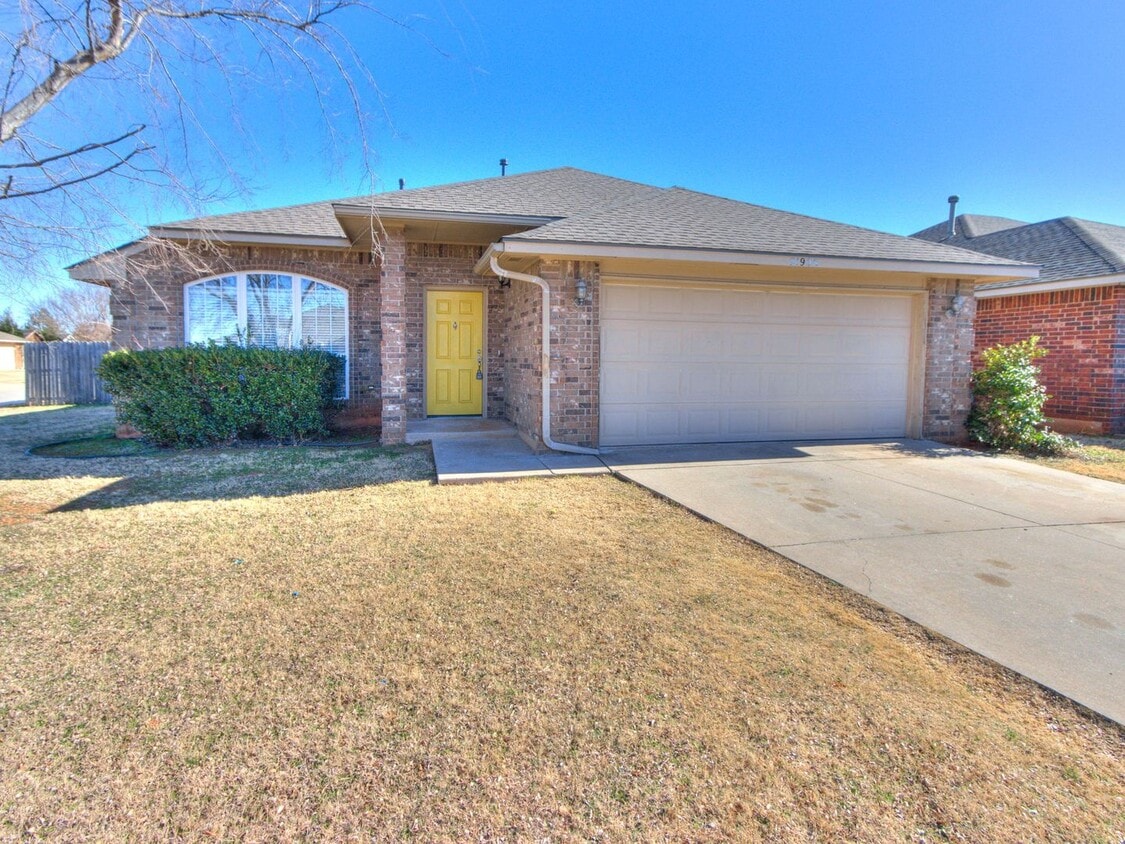 Updated Home + North Edmond + 4 Bedrooms - Updated Home + North Edmond + 4 Bedrooms
