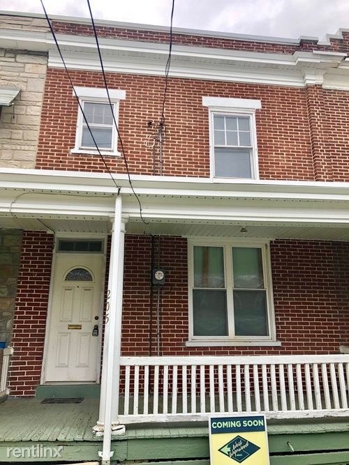 205 Jackson St, Lancaster, PA 17603 Townhome Rentals in Lancaster PA