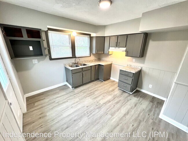 Foto del edificio - 3 br, 1 bath House - 538 Pedretti Ave.